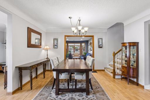 730 County Road B2 W, Roseville, MN 55113