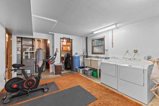 6733 Willow Lane, Brooklyn Center, MN 55430