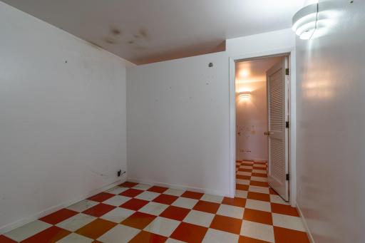 SWP-7309128.jpg