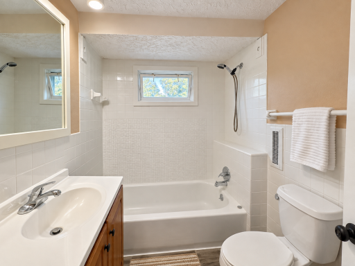 1655 Washburn Avenue N, Minneapolis, MN 55411