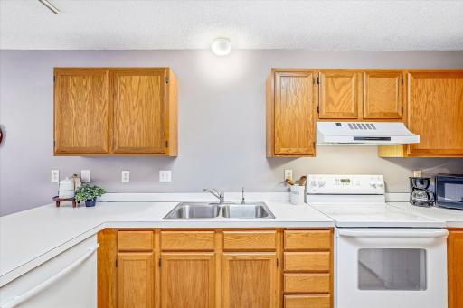 4068 Wilshire Circle, 43, Shoreview, MN 55126