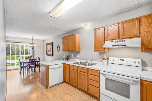 4068 Wilshire Circle, 43, Shoreview, MN 55126