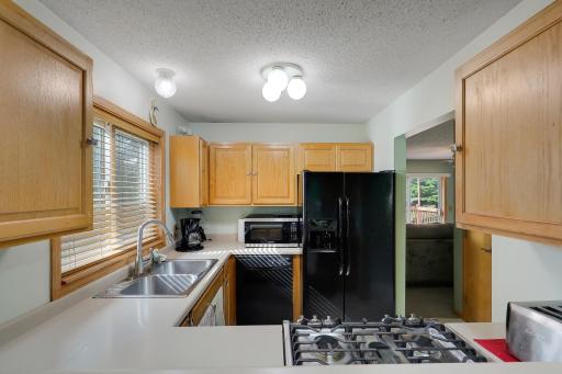8710Photography-Web-Friendly-98-Australian-Ave-Little-Canada-MN-55117-15.jpg