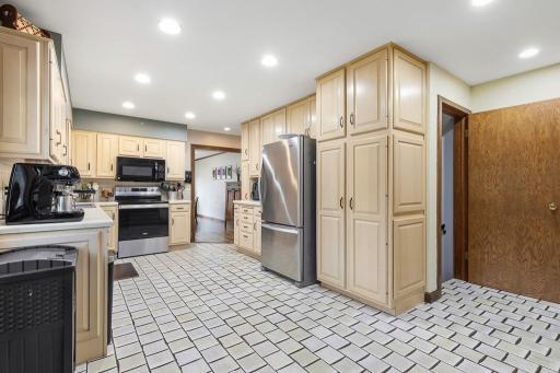402 N Minnesota Street, Marshall, MN 56258