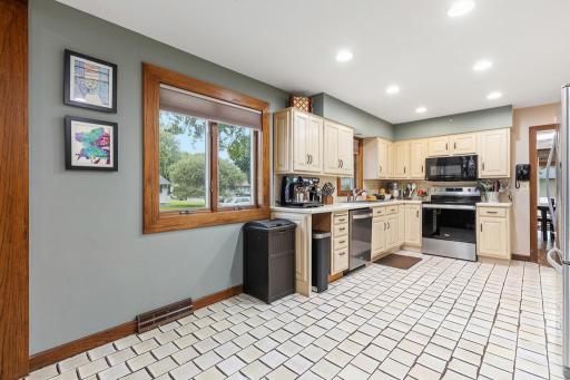 402 N Minnesota Street, Marshall, MN 56258