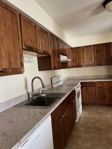 220 Hallam Avenue S, Mahtomedi, MN 55115
