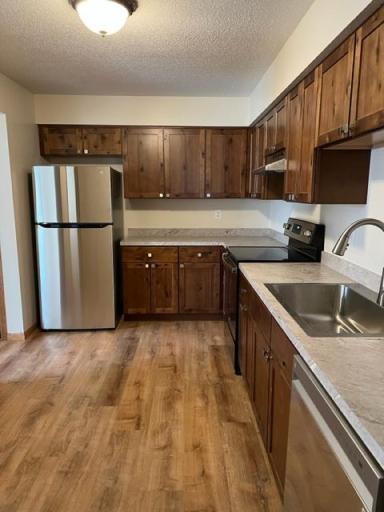 220 Hallam Avenue S, Mahtomedi, MN 55115