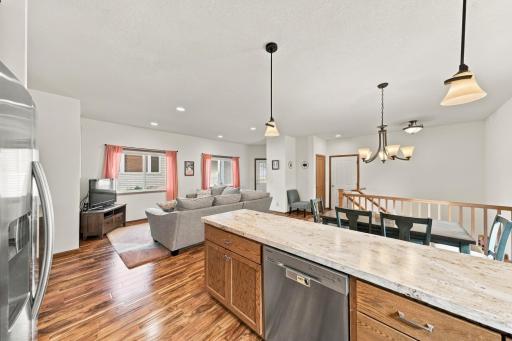 3806 Meadowview Way, Saint Bonifacius, MN 55375
