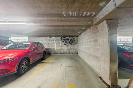 2445 Londin Lane E, 202, Maplewood, MN 55119