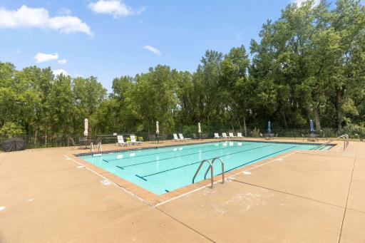2445 Londin Lane E, 202, Maplewood, MN 55119