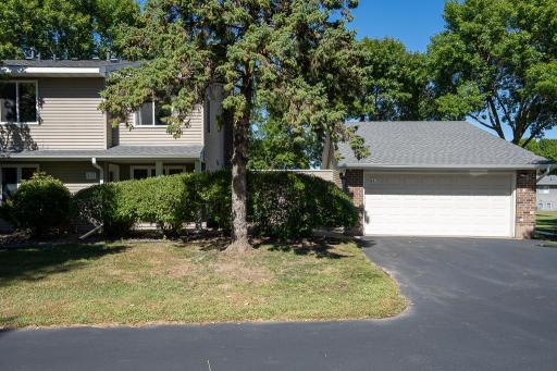 9478 Ranchview Lane N, Maple Grove, MN 55369