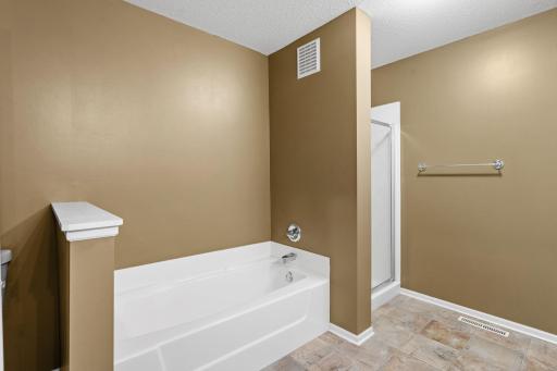 31-web-or-mls-320 Willoughby Way W-31.jpg