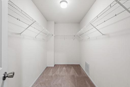 29-web-or-mls-320 Willoughby Way W-29.jpg