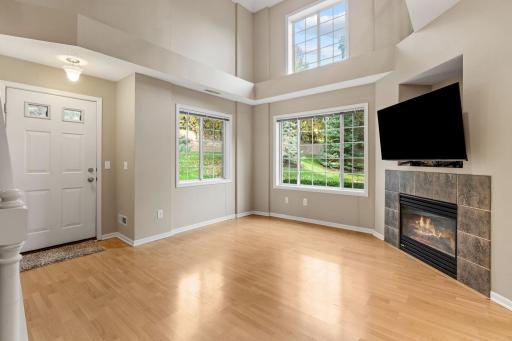 10-web-or-mls-320 Willoughby Way W-10.jpg