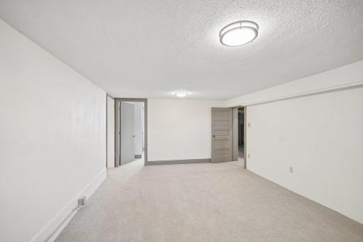552 Fairview Avenue S, Saint Paul, MN 55116