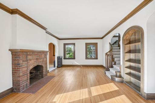 552 Fairview Avenue S, Saint Paul, MN 55116