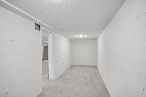 552 Fairview Avenue S, Saint Paul, MN 55116
