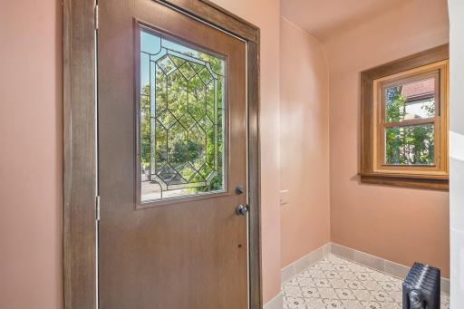 552 Fairview Avenue S, Saint Paul, MN 55116