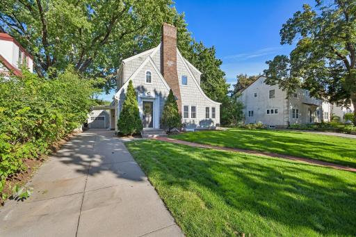 552 Fairview Avenue S, Saint Paul, MN 55116