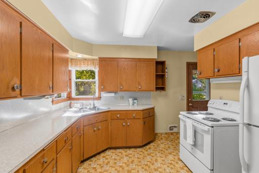 1195 7th Street NW, New Brighton, MN 55112