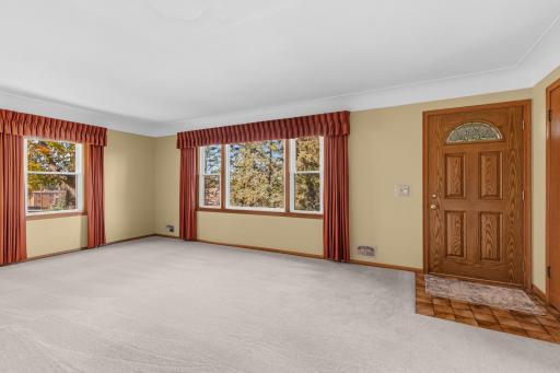 1195 7th Street NW, New Brighton, MN 55112