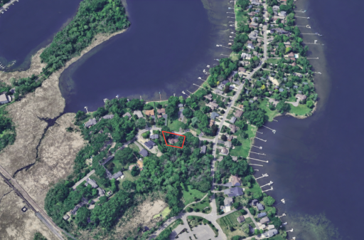 7 Kaiser Avenue, Medicine Lake, MN 55441