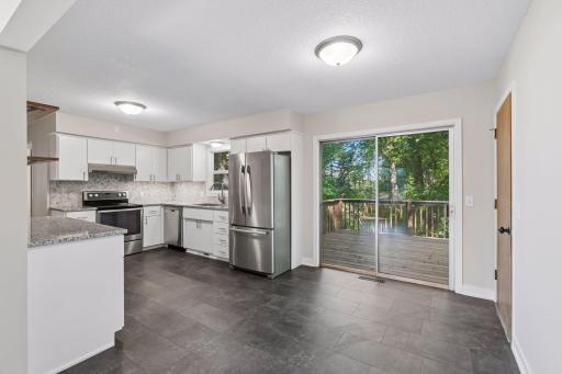 15001 Oakland Avenue S, Burnsville, MN 55306