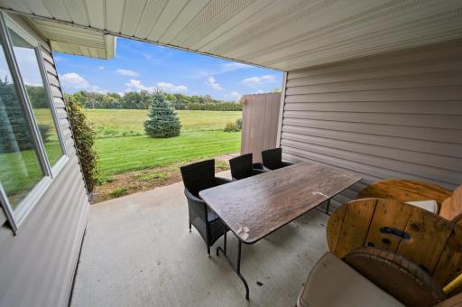1812 Clubhouse Drive NE, Stewartville, MN 55976
