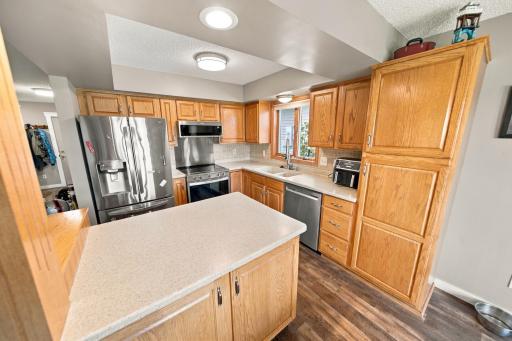 1812 Clubhouse Drive NE, Stewartville, MN 55976