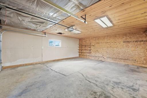 416 2nd Street SE, Willmar, MN 56201