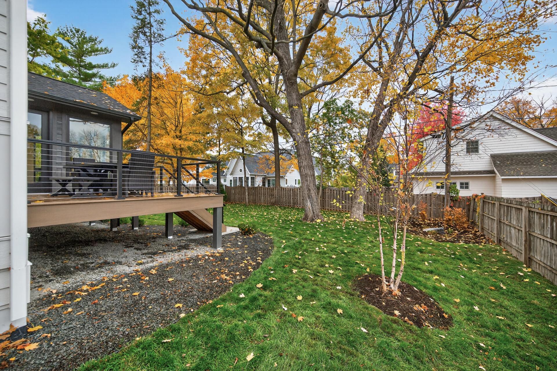 99_641_Park_St_E99_mls.jpg