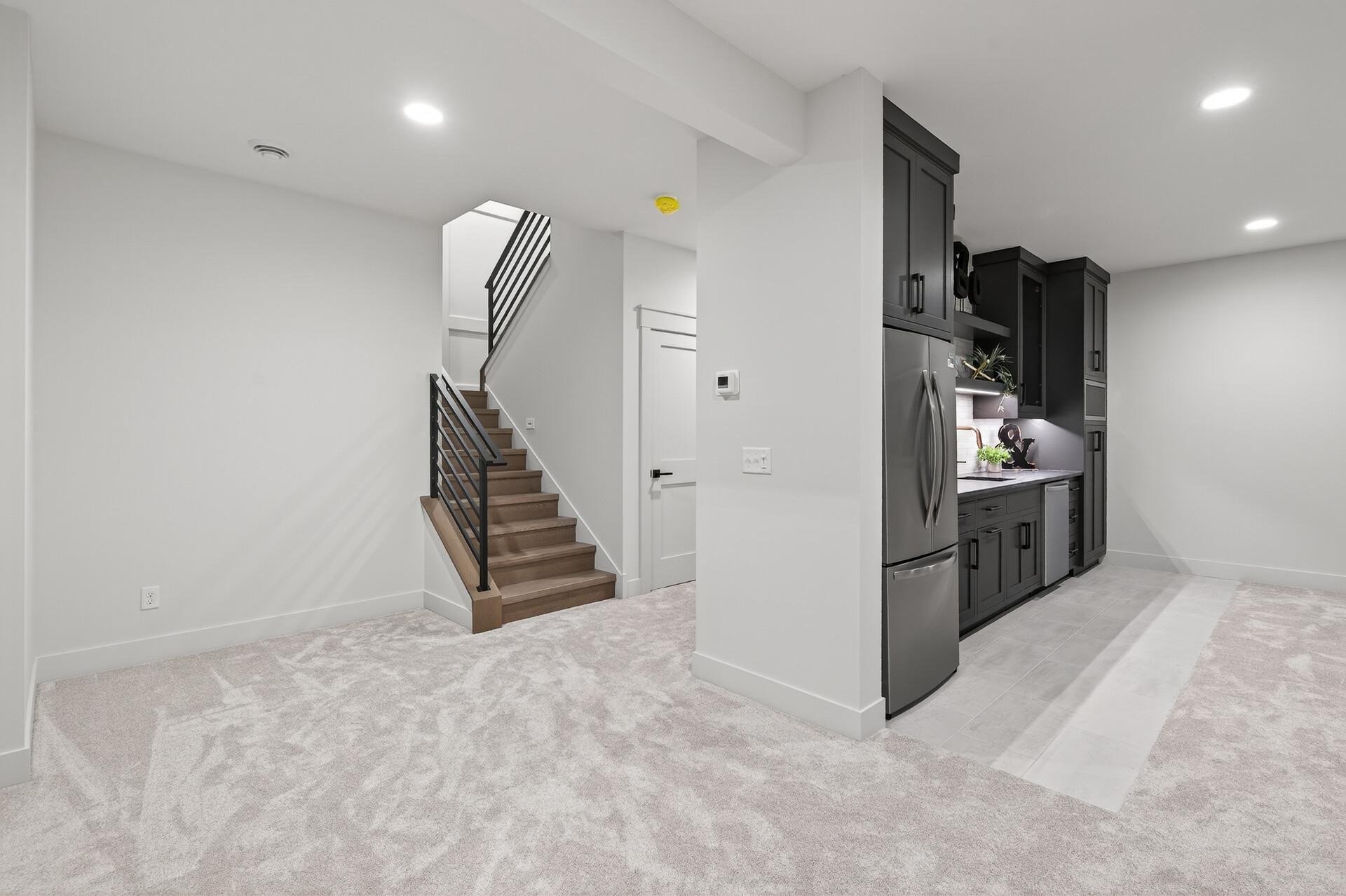 81_641_Park_St_E81_mls.jpg