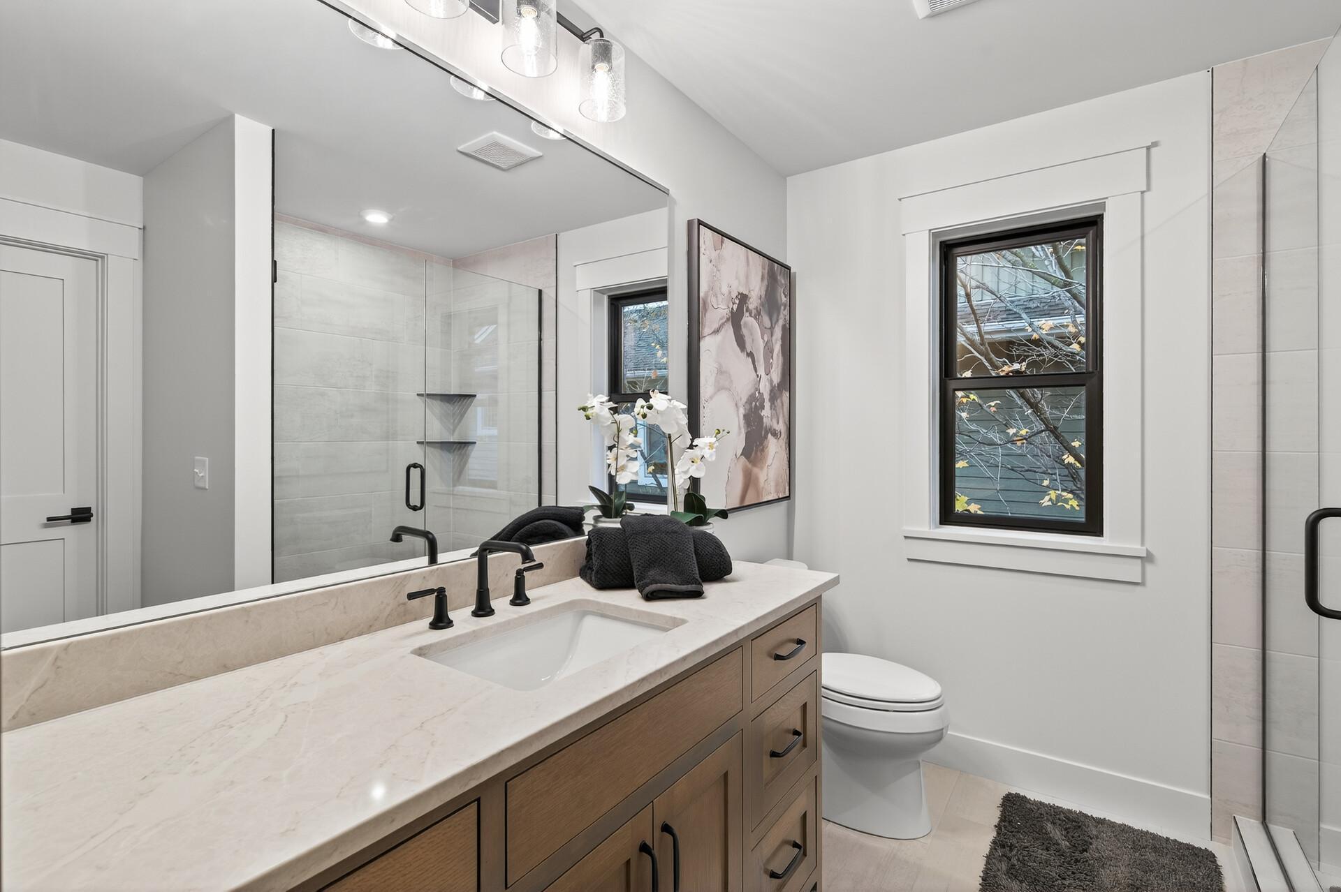 79_641_Park_St_E79_mls.jpg
