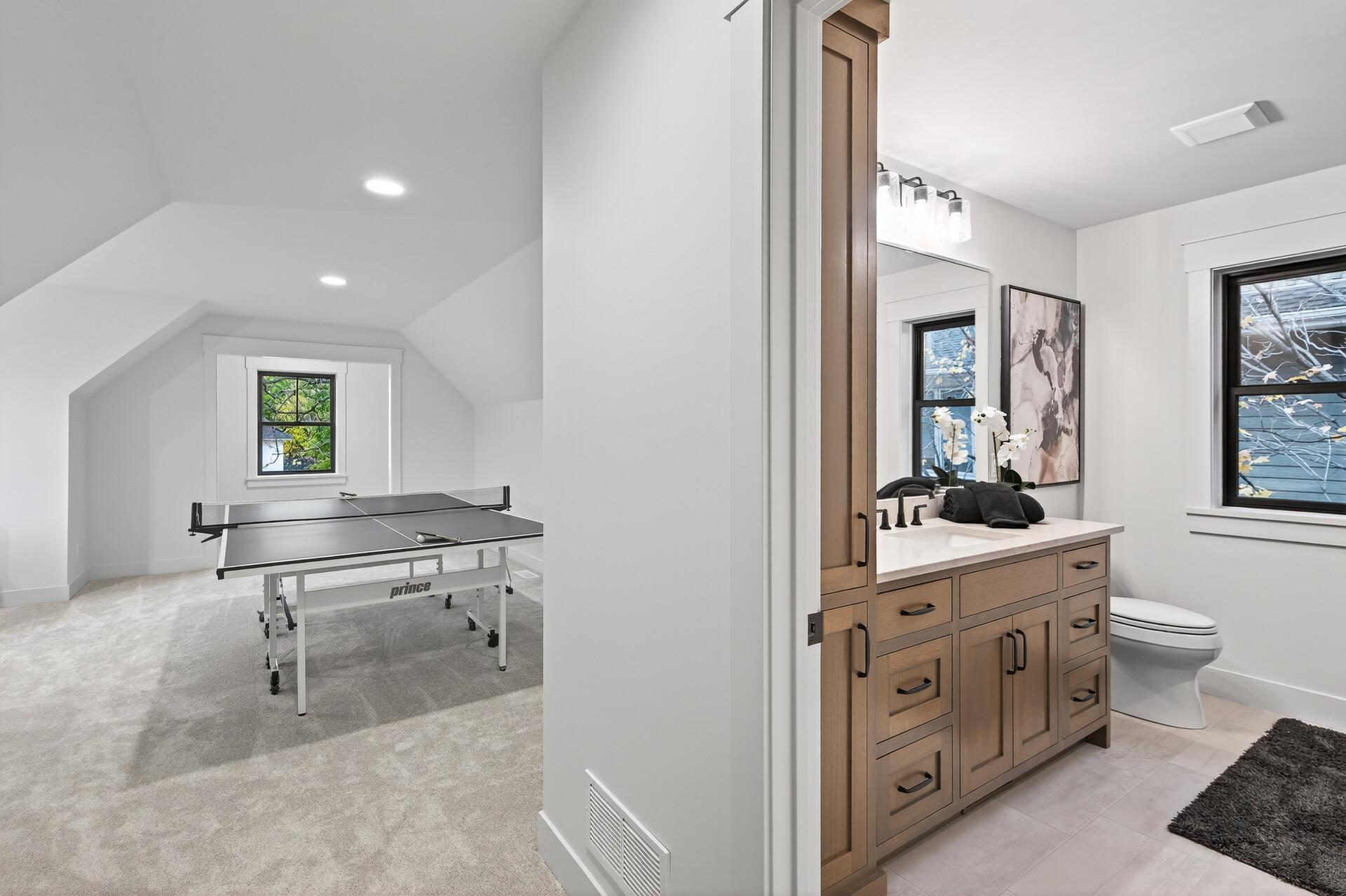 72_641_Park_St_E72_mls.jpg