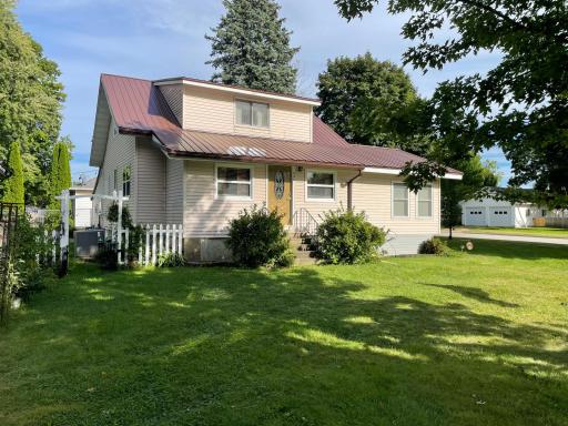 404 1st Street NW, Grand Meadow, MN 55936