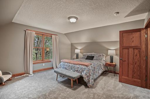 4844 Pinecroft Court N, Stillwater, MN 55082