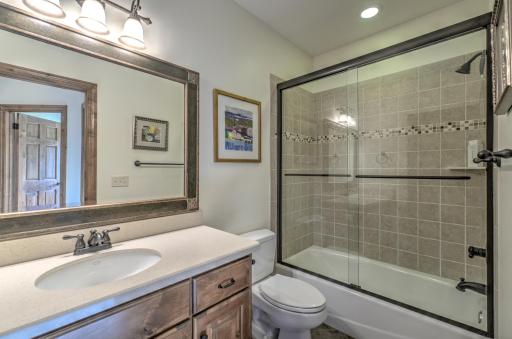 2928 Jonquil Trail N, Lake Elmo, MN 55042