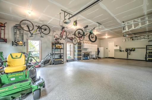 2928 Jonquil Trail N, Lake Elmo, MN 55042