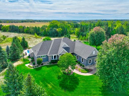 2928 Jonquil Trail N, Lake Elmo, MN 55042