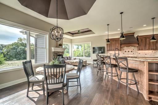 2928 Jonquil Trail N, Lake Elmo, MN 55042