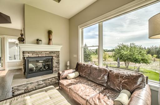 2928 Jonquil Trail N, Lake Elmo, MN 55042