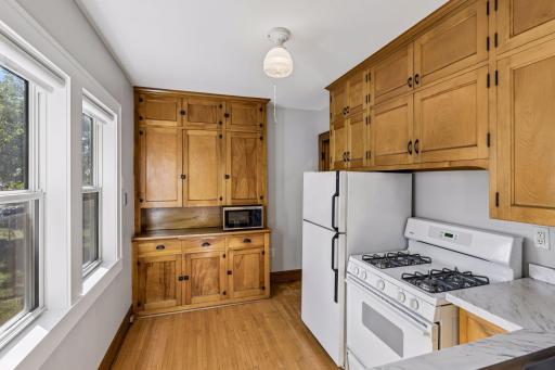 2111 E 36th Street, Minneapolis, MN 55407