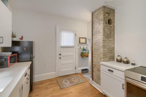 3300 15th Ave S ` - Web Quality - 007 - 07 Kitchen.jpg