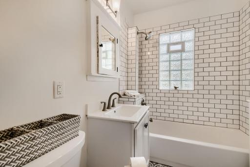 3300 15th Ave S ` - Web Quality - 013 - 13 Primary Bathroom.jpg
