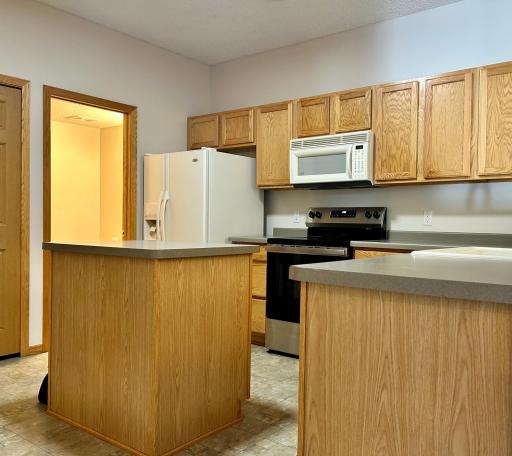 Kitchen with center island