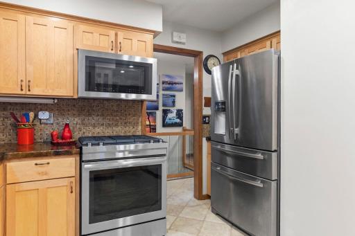 7181 Foxboro Lane, Woodbury, MN 55125