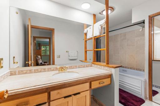 7181 Foxboro Lane, Woodbury, MN 55125