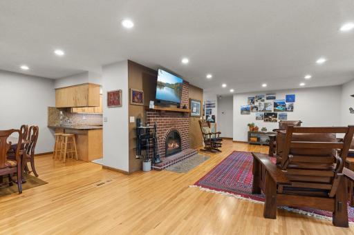 7181 Foxboro Lane, Woodbury, MN 55125