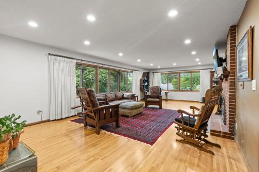 7181 Foxboro Lane, Woodbury, MN 55125