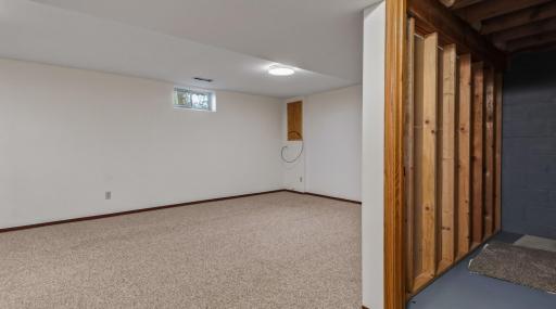 2810 Hallie Lane, Eau Claire, WI 54703